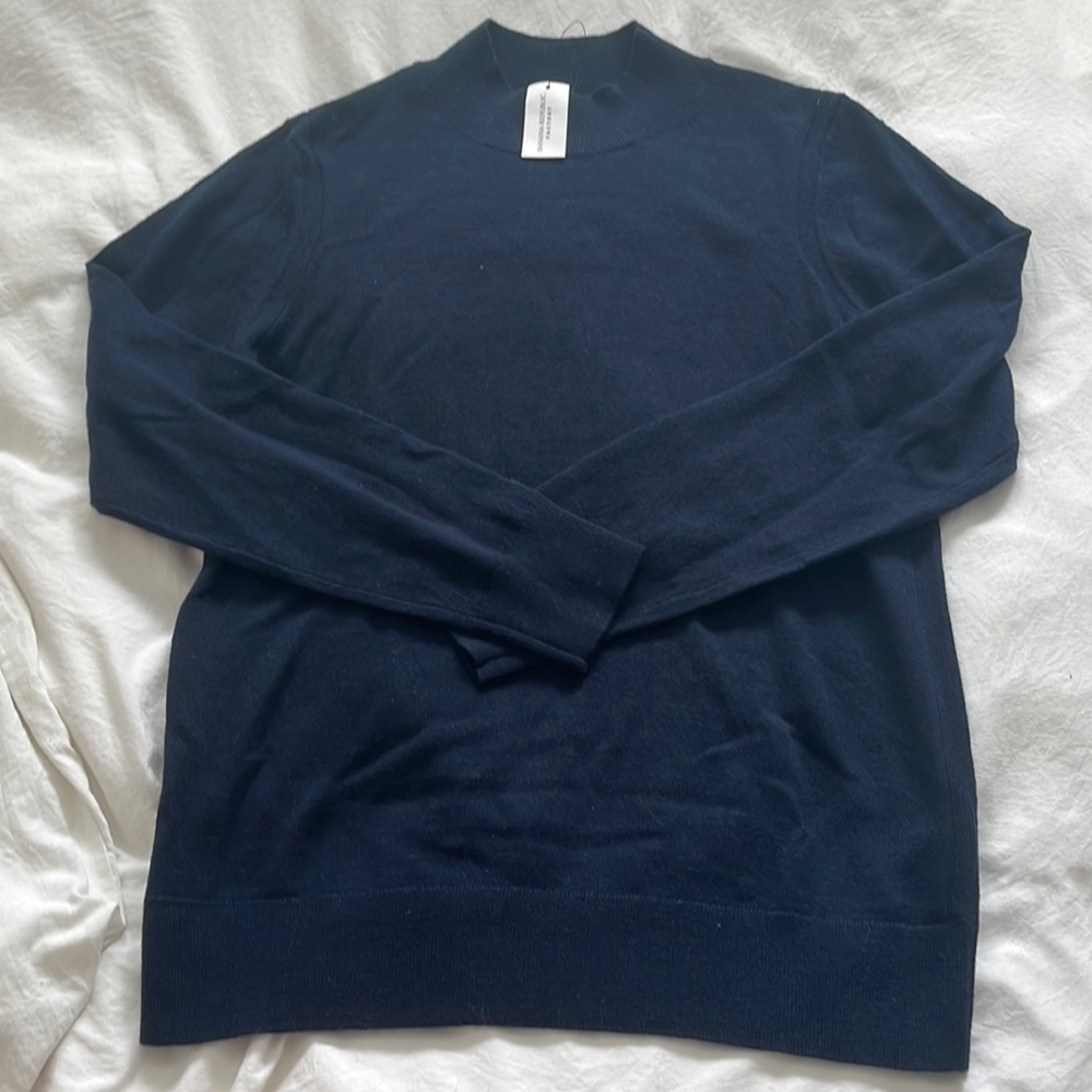 Banana Republic navy blue sweater